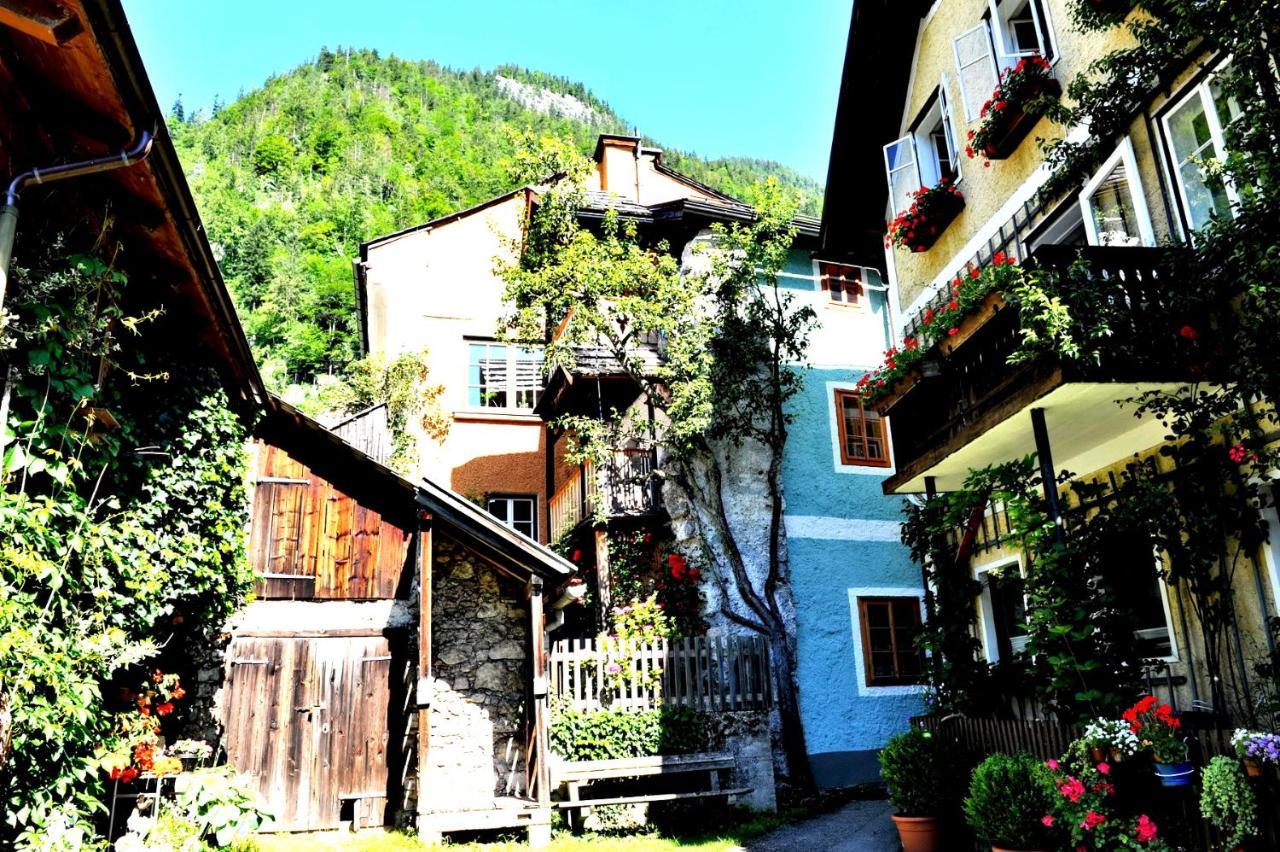 Haus Am Hof - 15Th Century House At The Lake, Near The Marketplace, With A Balcony Hallstatt Exterior photo